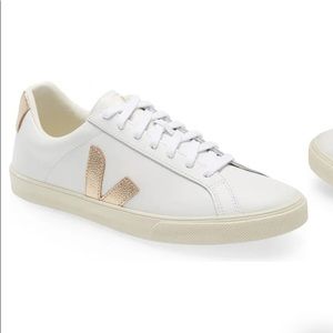 New Veja Esplar Trainers/size 7 and 9 Us women/men